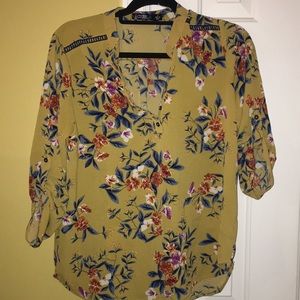 💛Pretty Floral Top💛